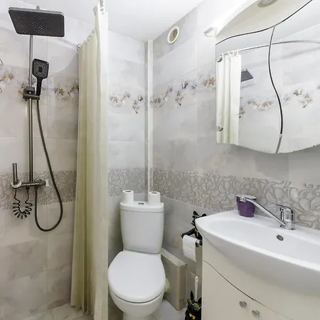 2br Flat Near Sea & Baths Appartement Varna